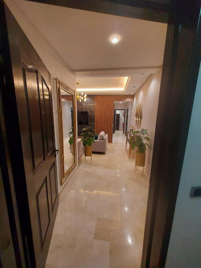 Modern Apartment Opposite The Hassan2 Mosque, Very Well Equipped And Stylish, 85 M2 With Gym And Direct Sea View With Underground Garage , Prohibits Unmarried Couples Of Arab Origin Kazablanka Dış mekan fotoğraf