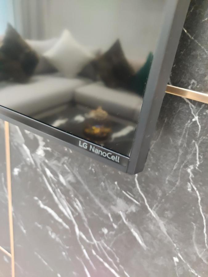 Modern Apartment Opposite The Hassan2 Mosque, Very Well Equipped And Stylish, 85 M2 With Gym And Direct Sea View With Underground Garage , Prohibits Unmarried Couples Of Arab Origin Kazablanka Dış mekan fotoğraf