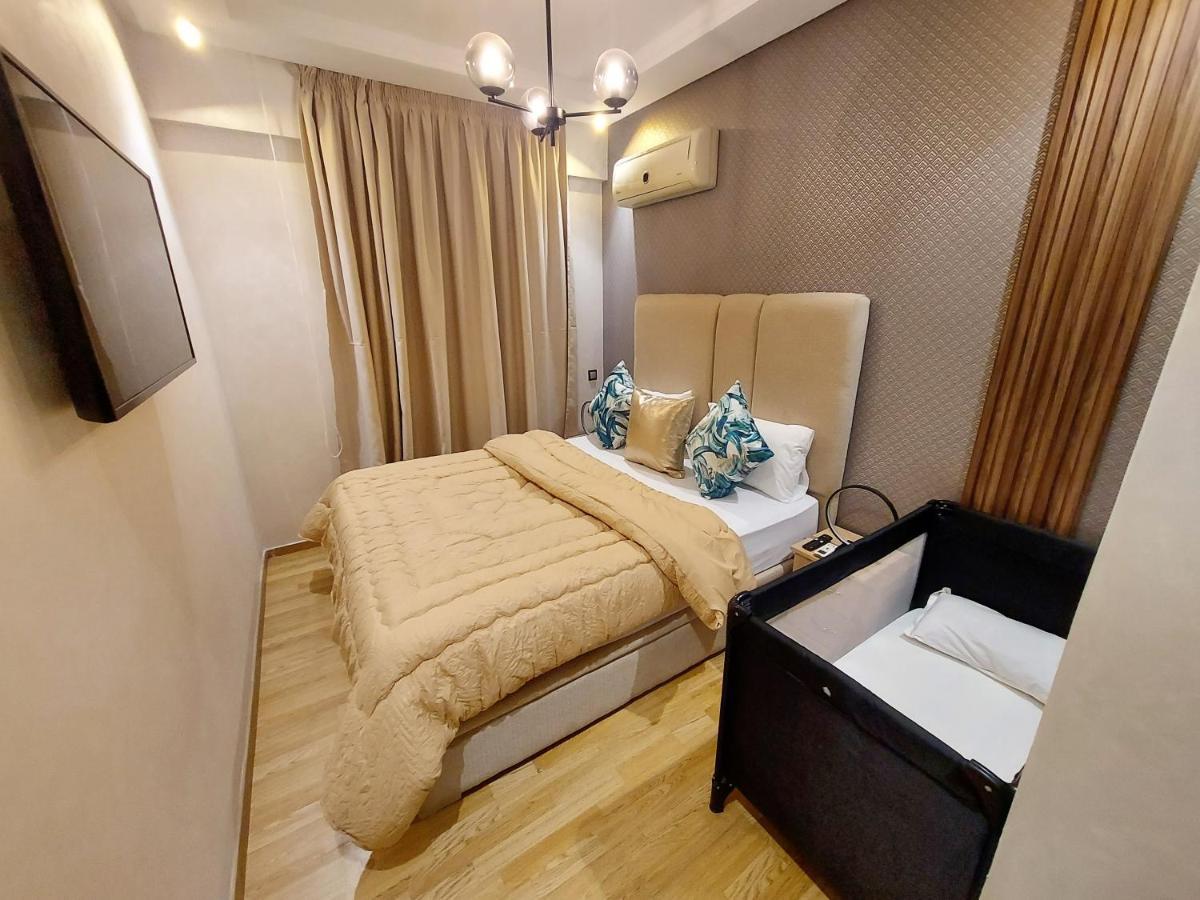 Modern Apartment Opposite The Hassan2 Mosque, Very Well Equipped And Stylish, 85 M2 With Gym And Direct Sea View With Underground Garage , Prohibits Unmarried Couples Of Arab Origin Kazablanka Dış mekan fotoğraf